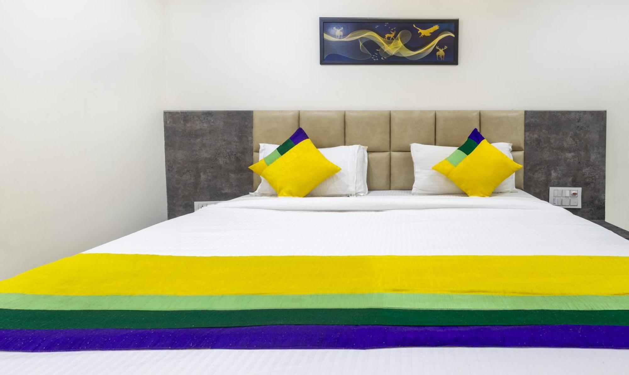אחמדאבאד Itsy Hotels Signature, Nehru Nagar מראה חיצוני תמונה
