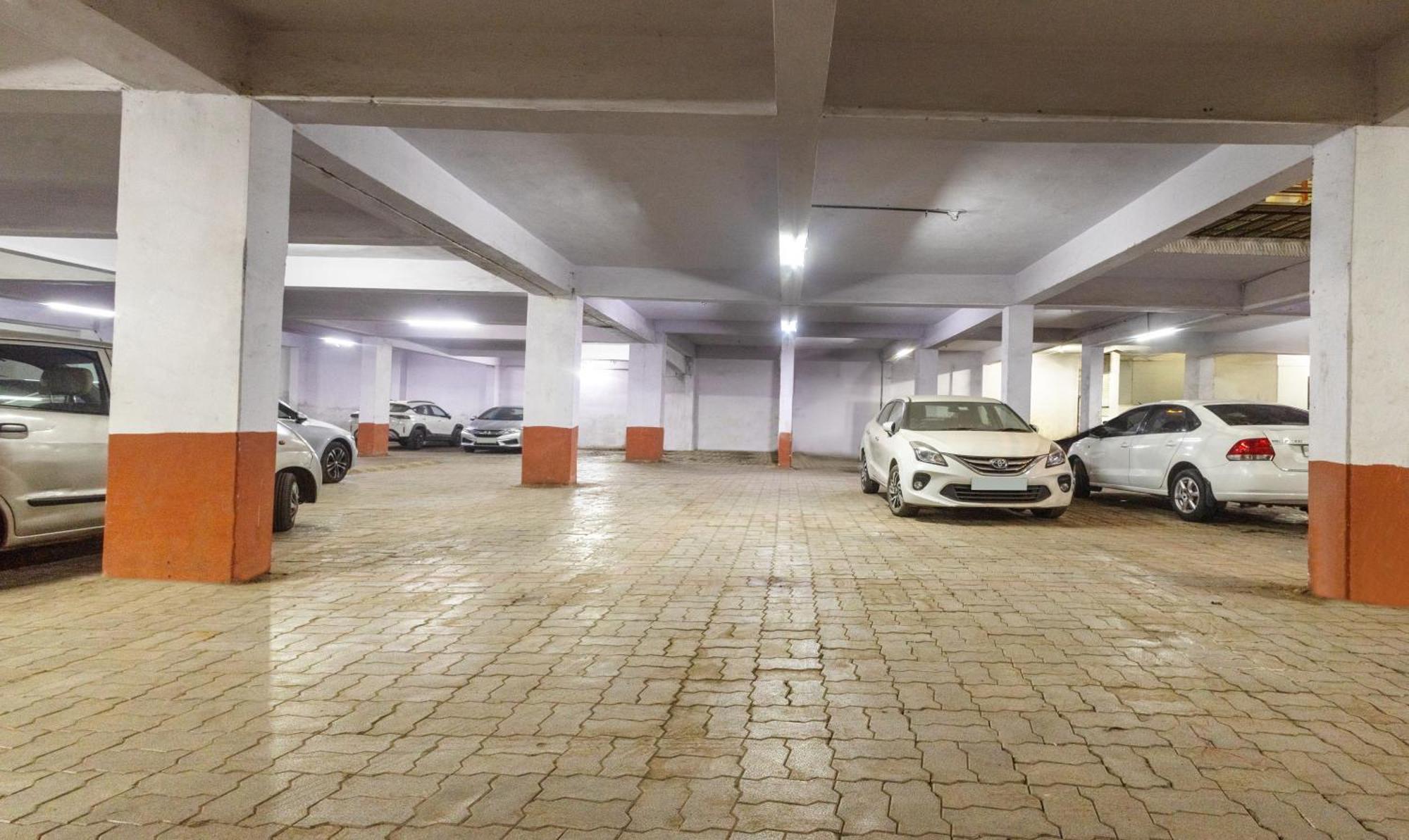 אחמדאבאד Itsy Hotels Signature, Nehru Nagar מראה חיצוני תמונה